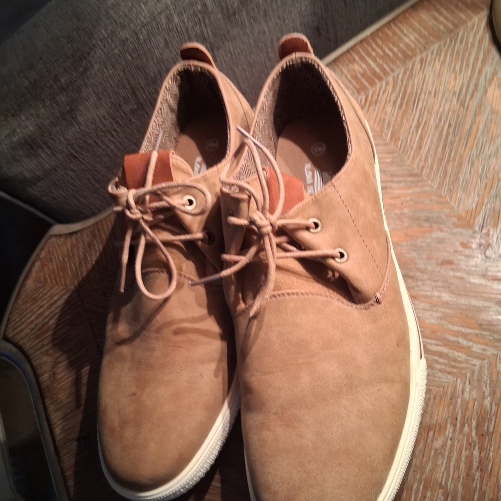 Aloha Island Men's Tan Suede Derby Lace-Ups